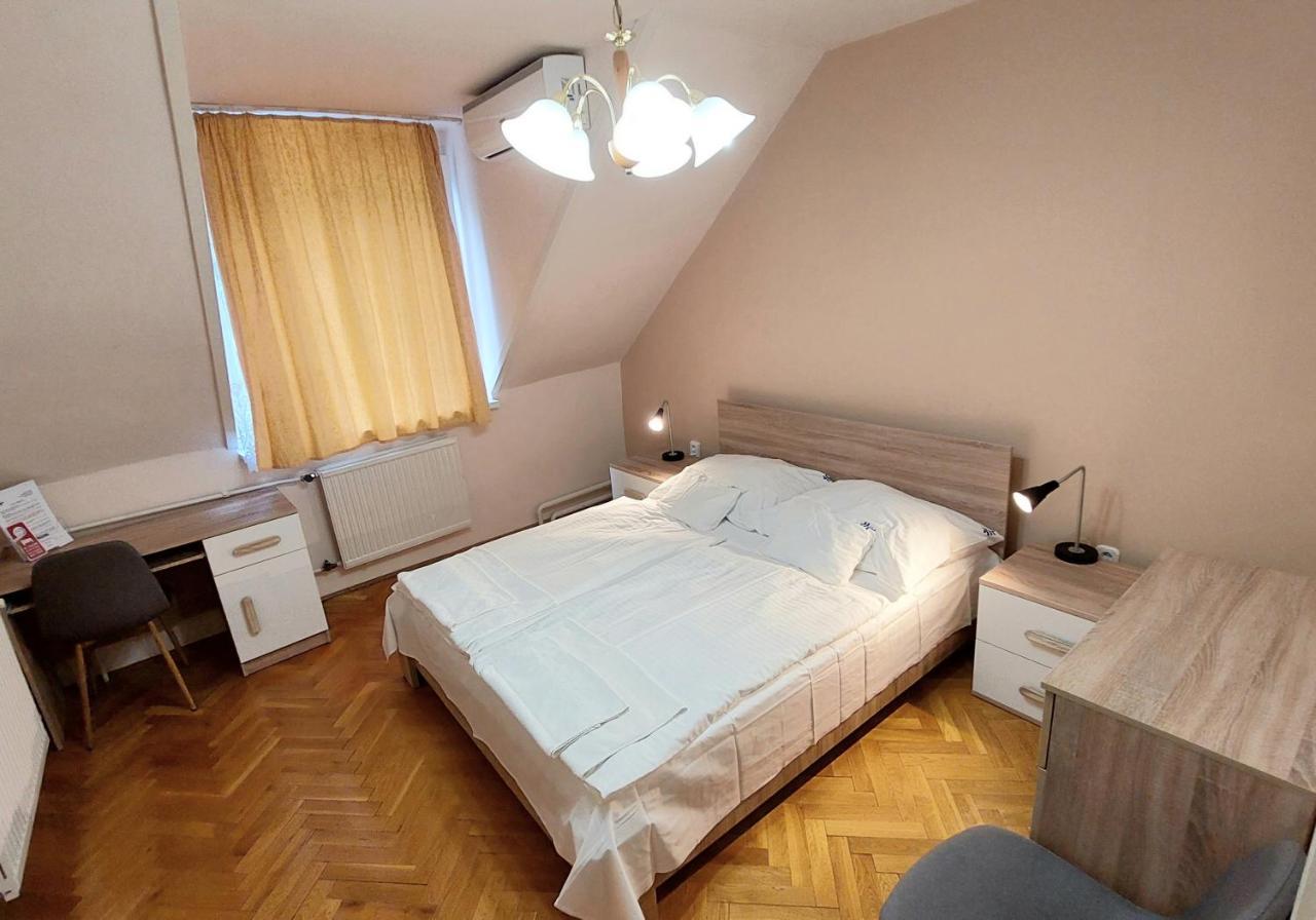 Thermal Apartmanhaz Komárom Zewnętrze zdjęcie