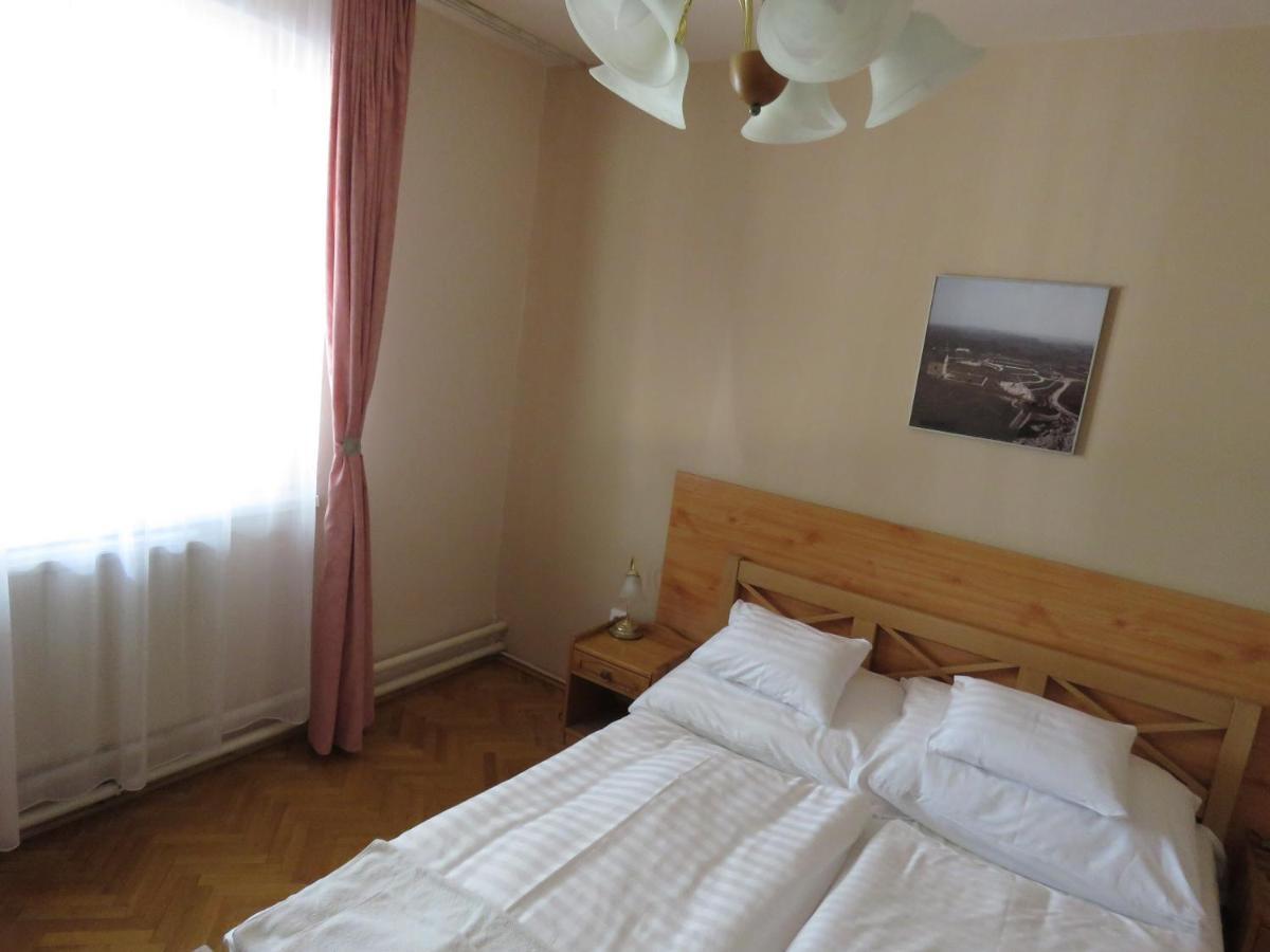 Thermal Apartmanhaz Komárom Zewnętrze zdjęcie
