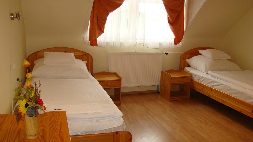 Thermal Apartmanhaz Komárom Zewnętrze zdjęcie